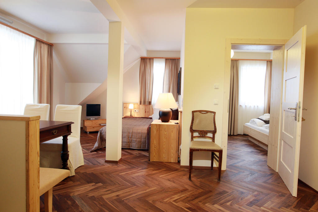 Hotel Fahrnberger Göstling an der Ybbs Oda fotoğraf